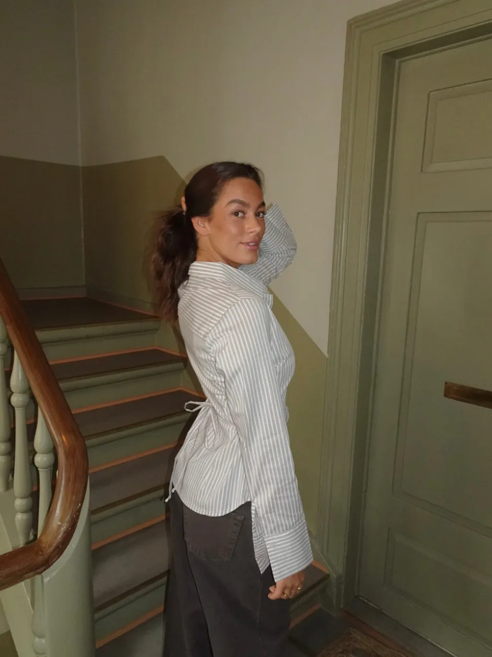 Alberte figursyet skjorte med striber - Beige/hvid