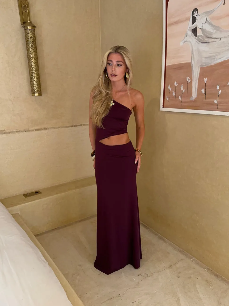 Baili maxikjole med snit - Bordeaux