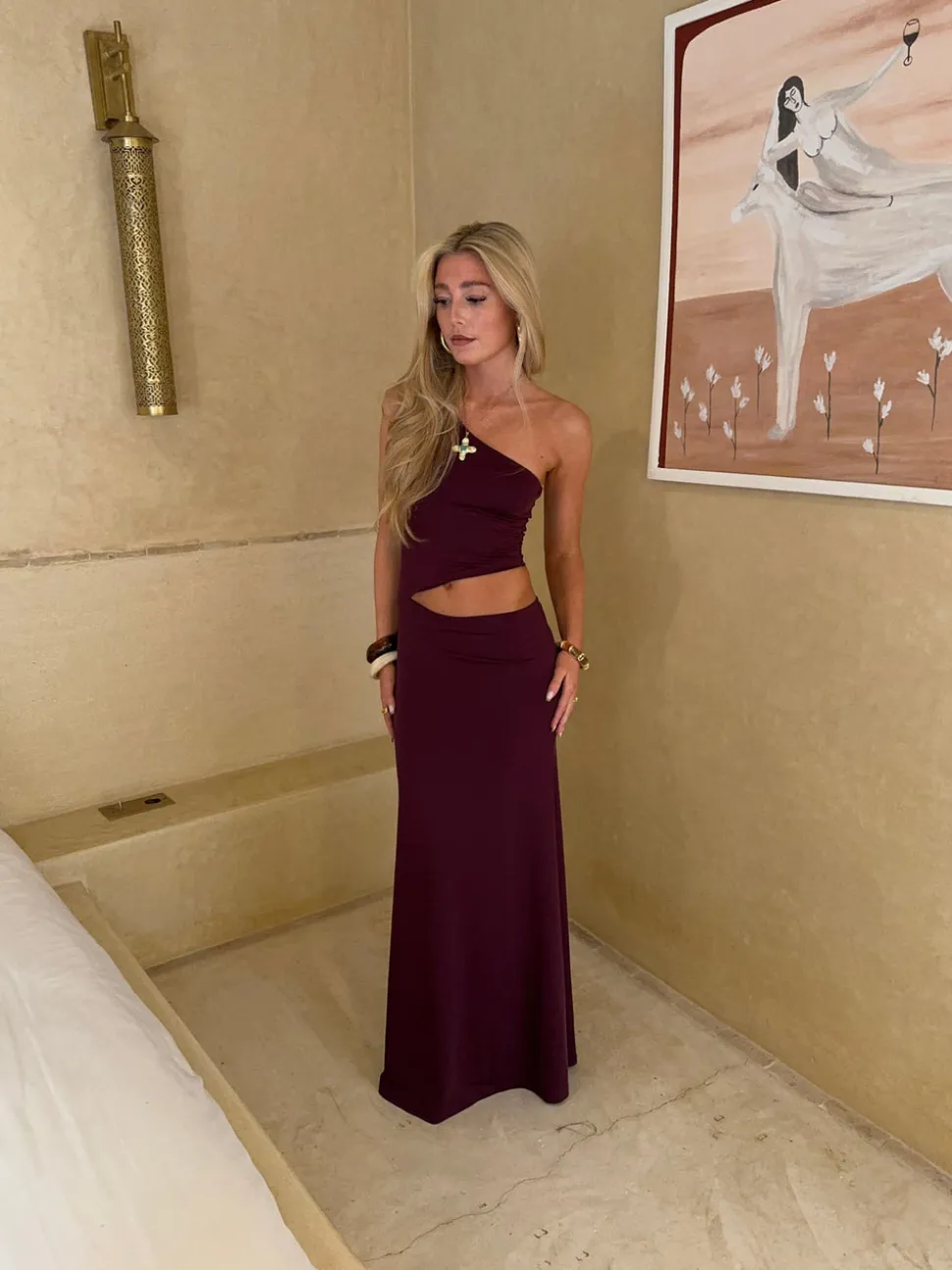 Baili maxikjole med snit - Bordeaux