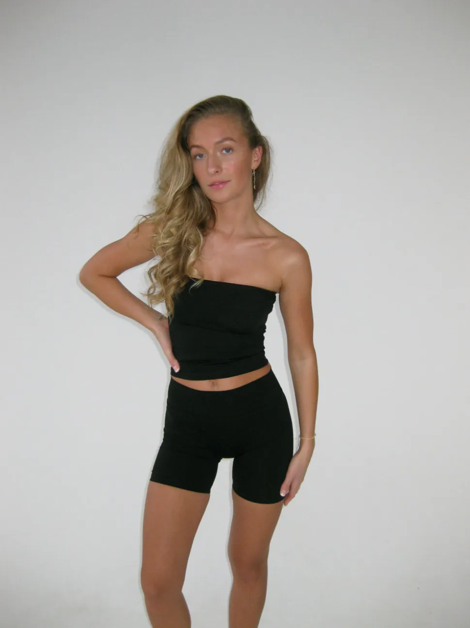 Essential shorts - Jet Black