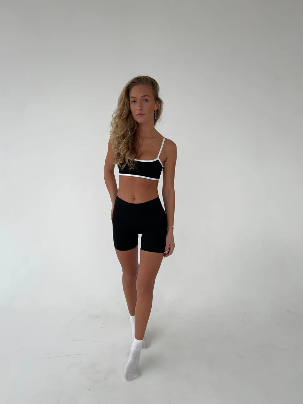 Essential shorts - Jet Black