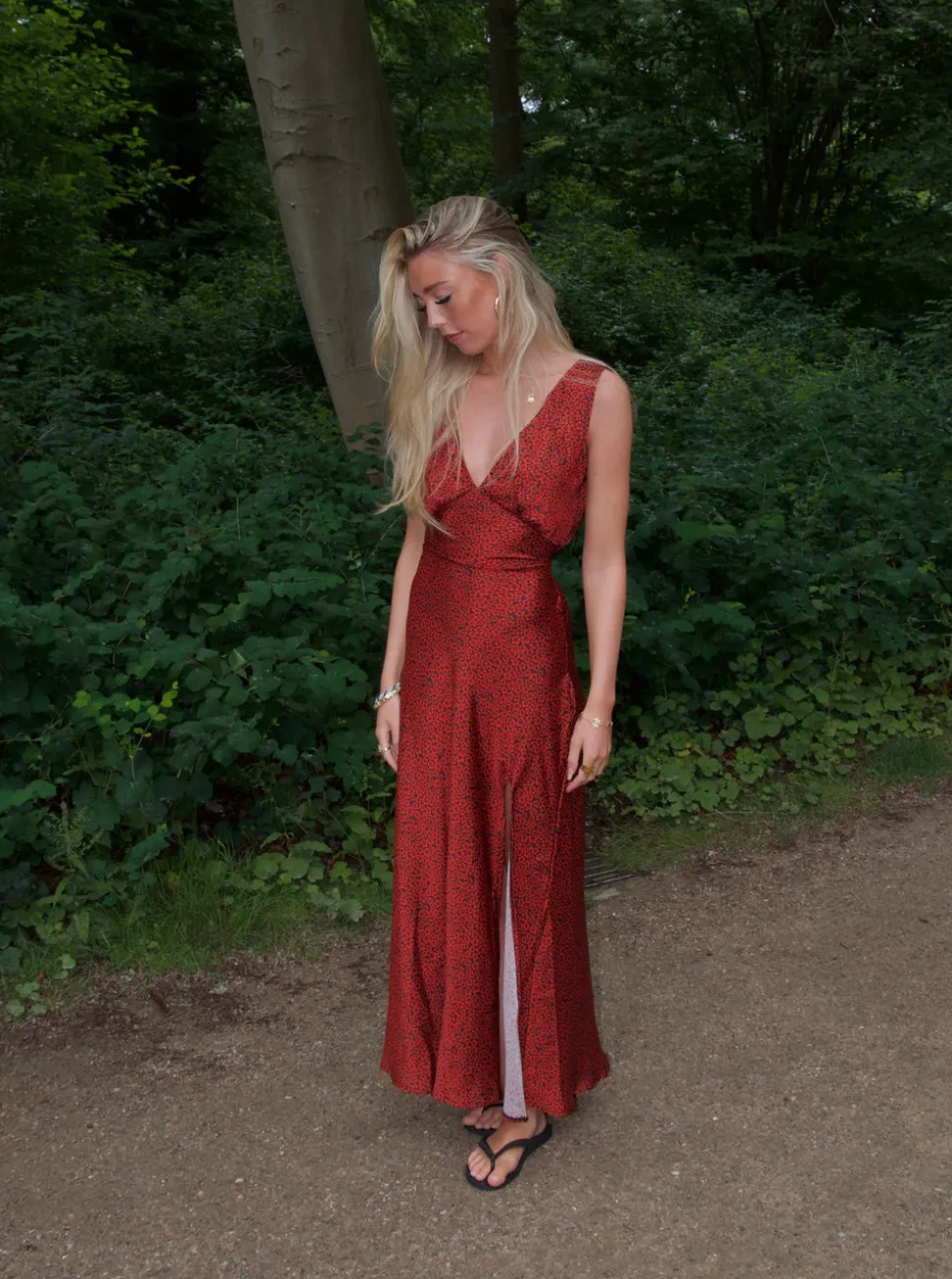 Marielle kjole med blomster - Sort/rød