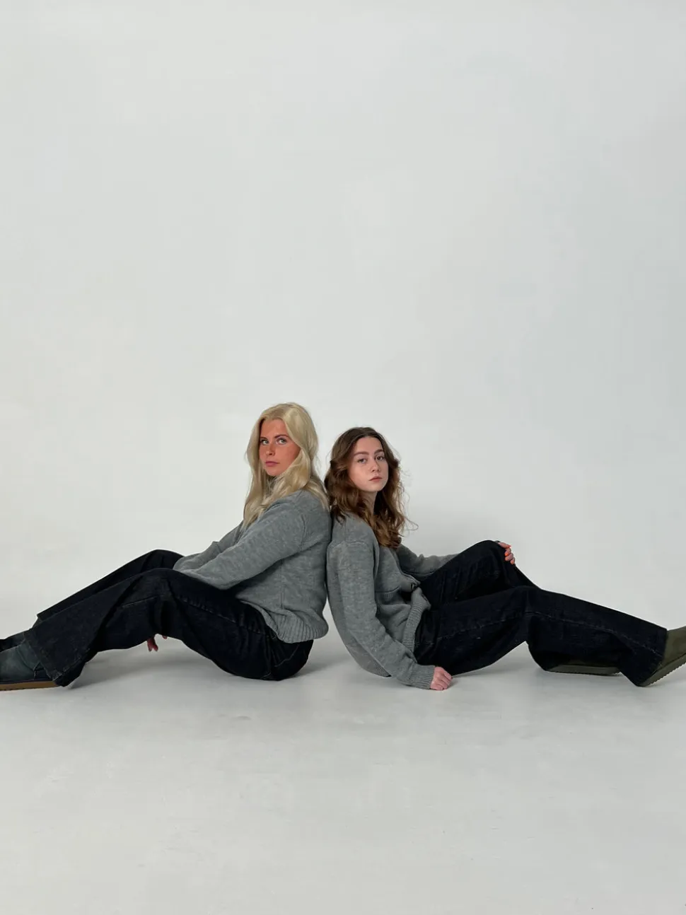 Nuna lavtaljede jeans - Sort