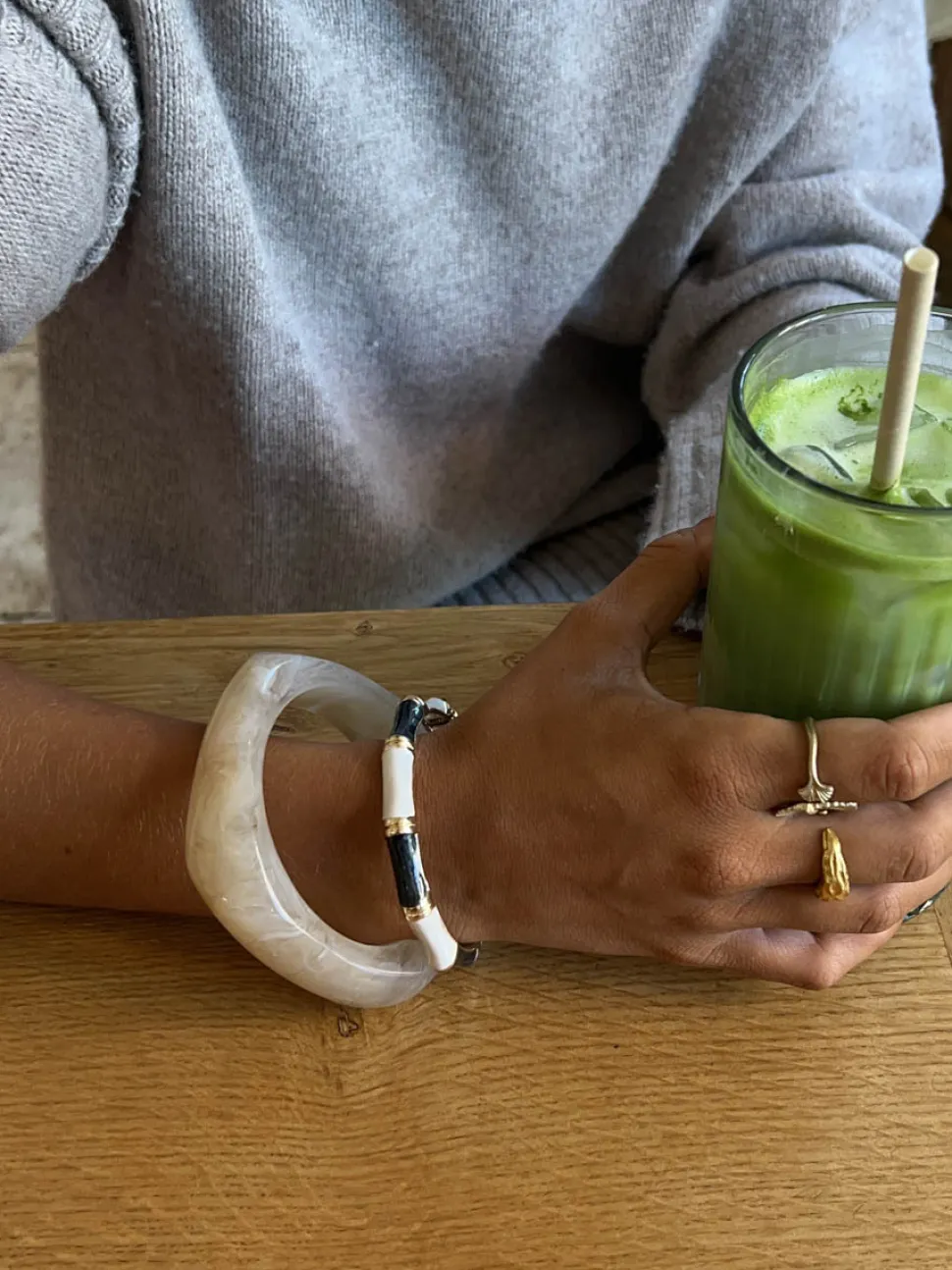 Sola armbånd med striber - Sort/hvid