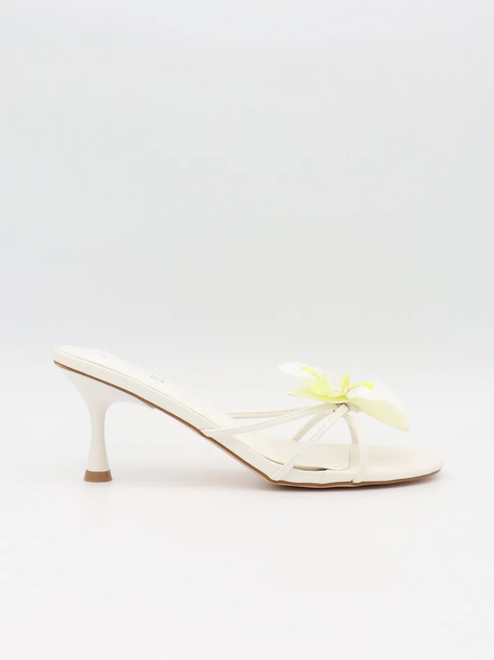 Thaline stiletter med blomsterdetalje - Hvid