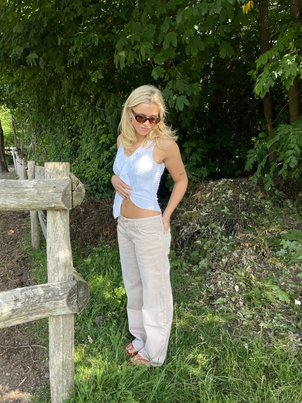 Tuva lavtaljede jeans - Beige