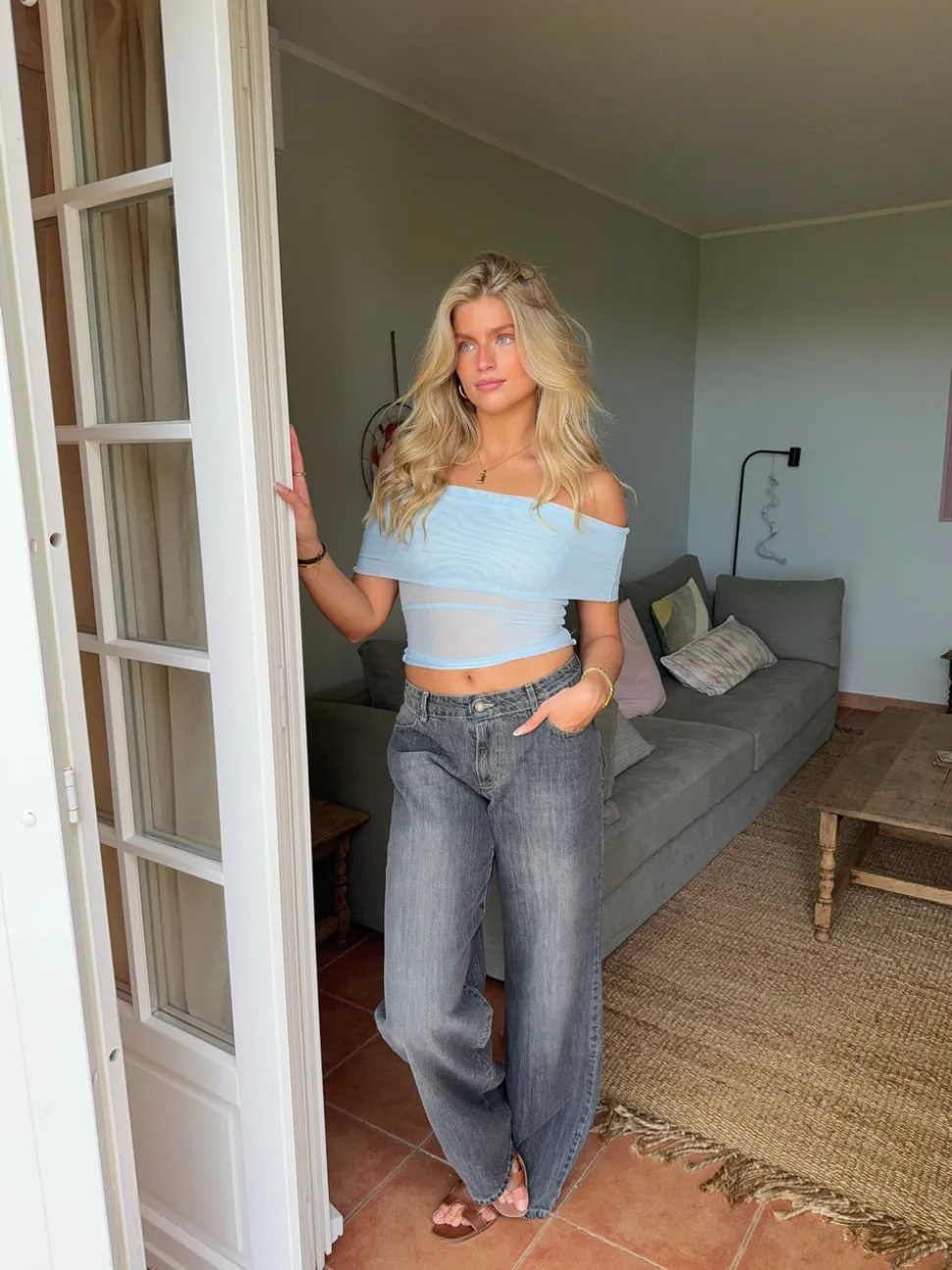 Victoire off shoulder top i mesh - Lyseblå